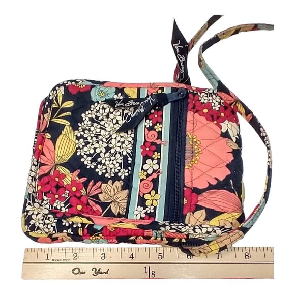 Vera Bradley Retired “Happy Snails” Quilted Floral Crossbody Bag Flap Front - Picture 9 of 10